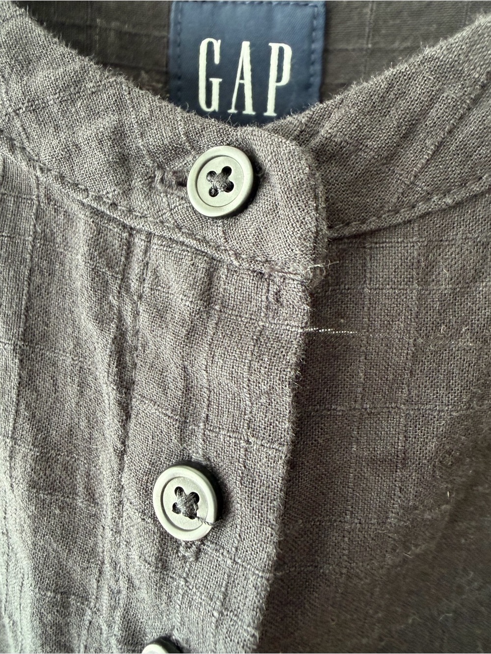 GAP Charcoal Textured Button-Front Top - Picture 2 of 6